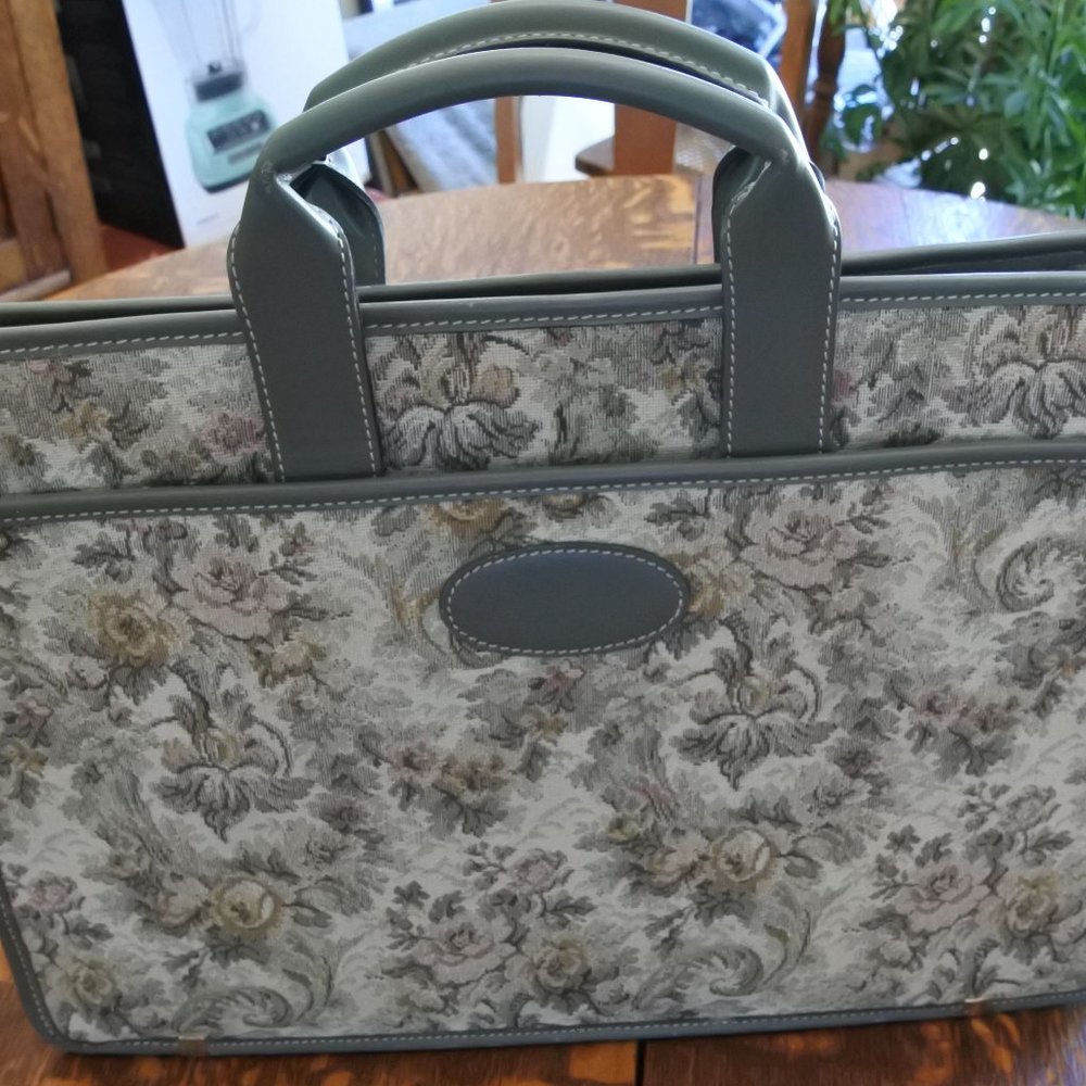 French Luggage Company Attaché